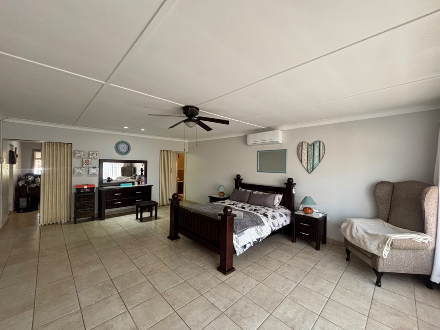 4 Bedroom Property for Sale in Vaal Park North West